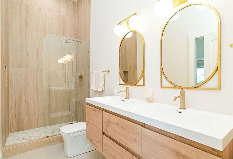 The Roxy 2 Homes In 1!