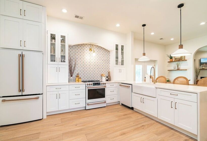 The Roxy 2 Homes In 1!