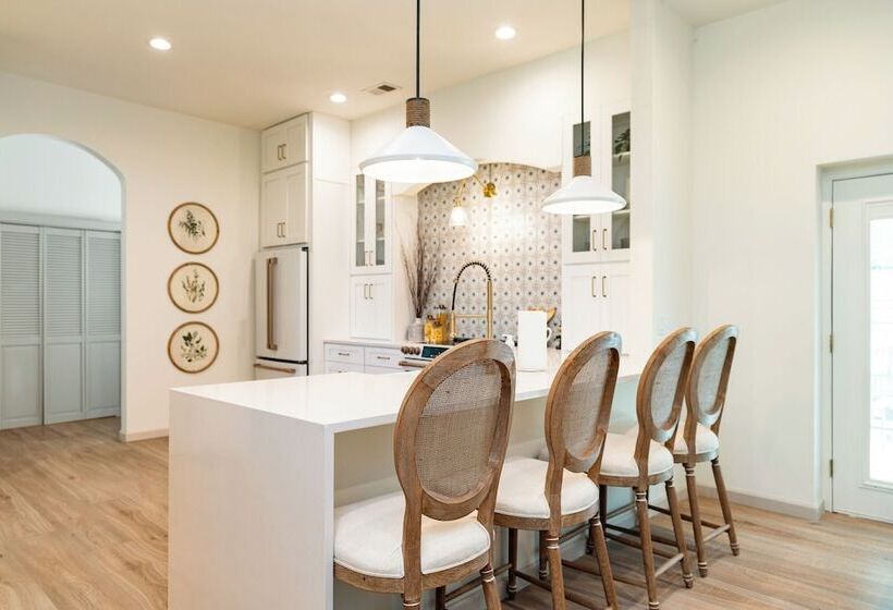 The Roxy 2 Homes In 1!