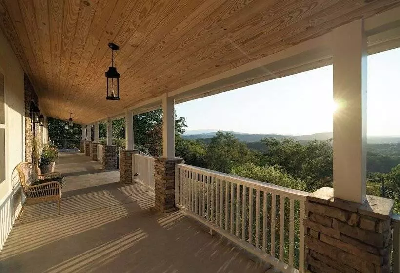 The Roxy 2 Homes In 1!