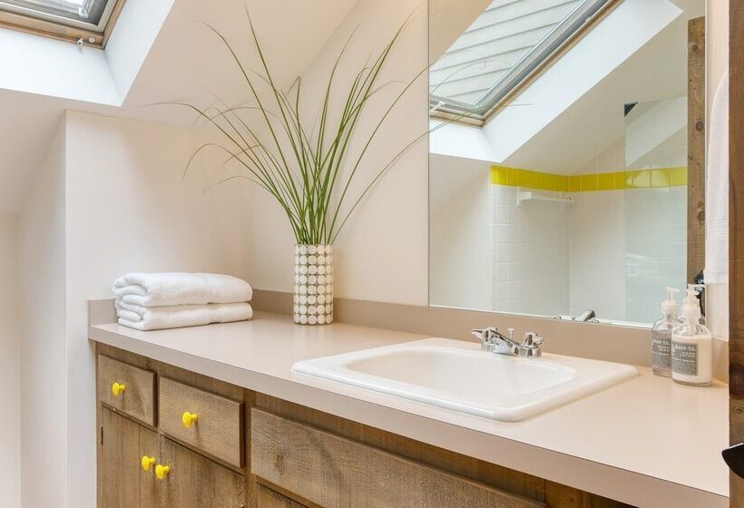 Wellspring By Avantstay Indoor Pool + Views