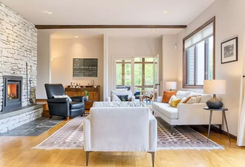 Wellspring By Avantstay Indoor Pool + Views