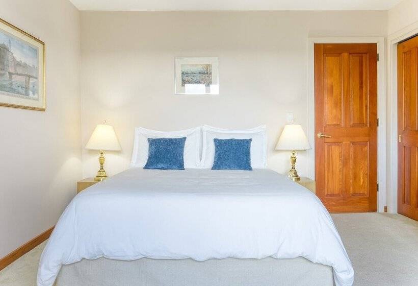 Wellspring By Avantstay Indoor Pool + Views