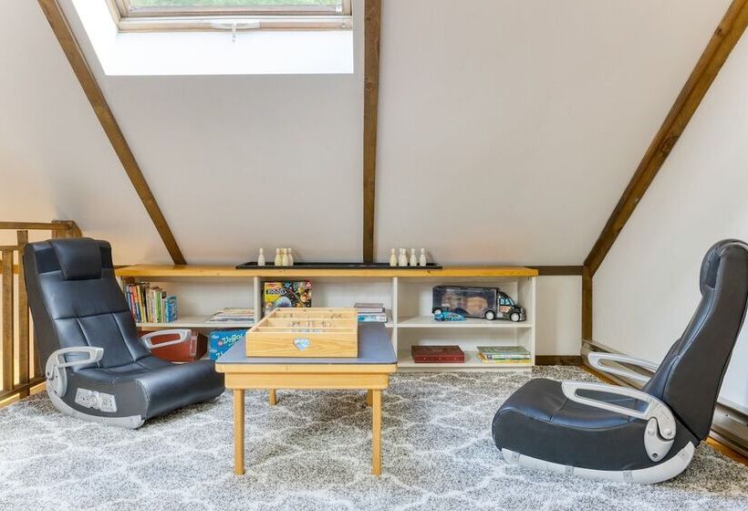 Wellspring By Avantstay Indoor Pool + Views