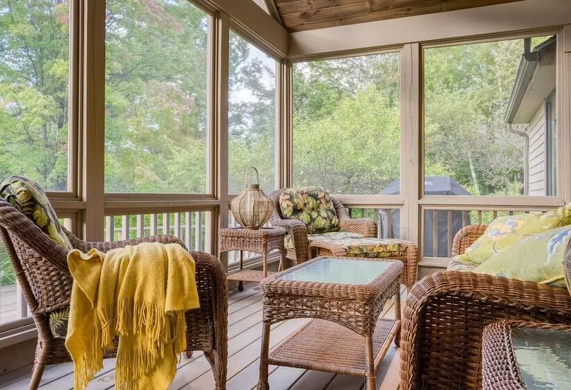Wellspring By Avantstay Indoor Pool + Views