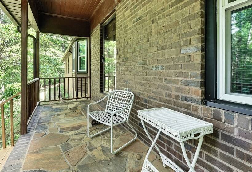 Woodsy Concord Retreat ~ 11 Mi To Nascar!