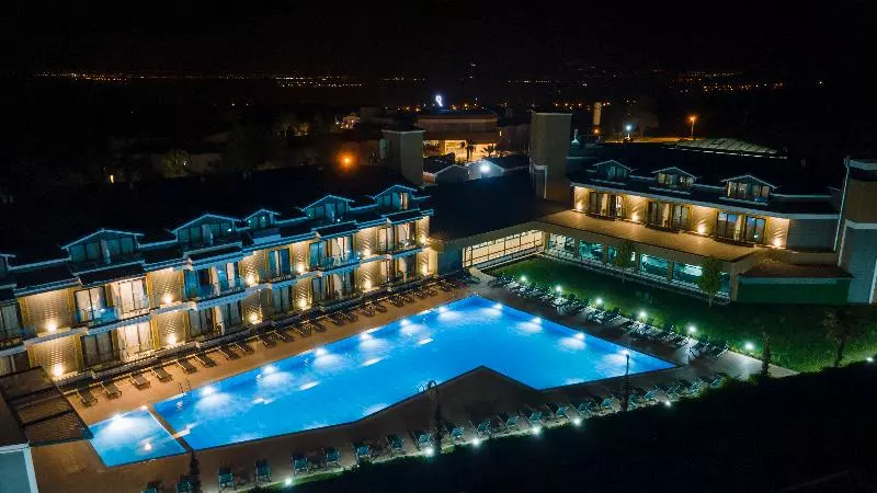 هتل Ramada Resort By Wyndham Pamukkale Thermal
