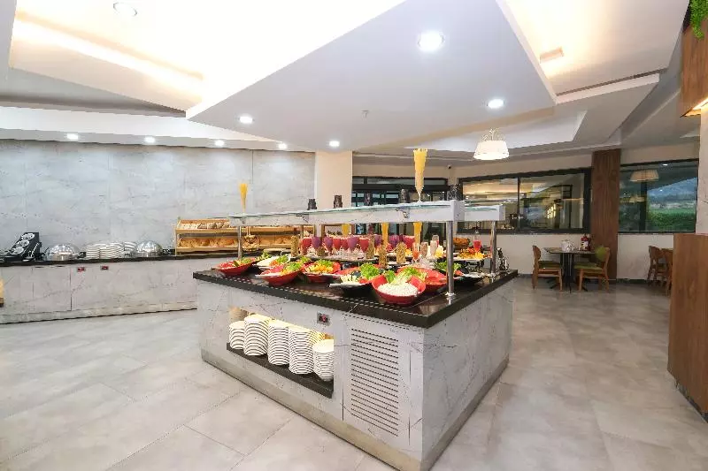 هتل Ramada Resort By Wyndham Pamukkale Thermal