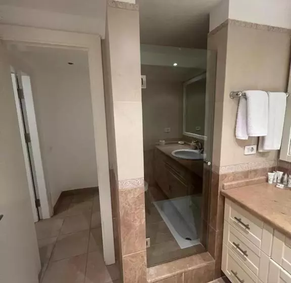 2 Bedrooms 2 Bathrooms Apartment At Domina Coral Bay Sea View