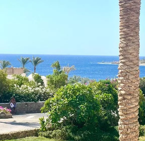 2 Bedrooms 2 Bathrooms Apartment At Domina Coral Bay Sea View