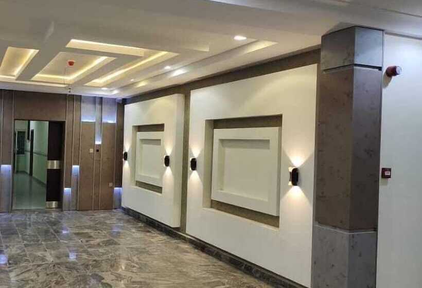 Elegant Hotel & Suites By City Green