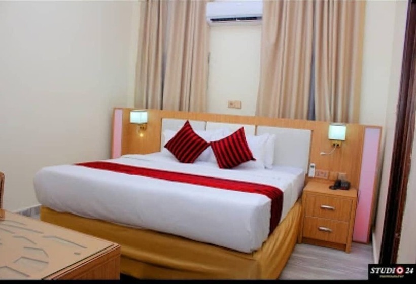 Elegant Hotel & Suites By City Green