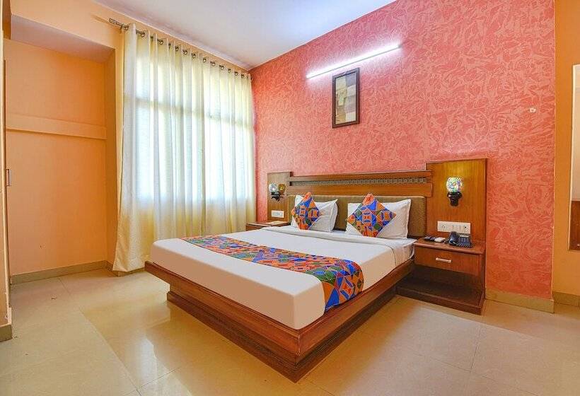 Fabhotel Royal Residency