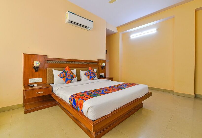 Fabhotel Royal Residency