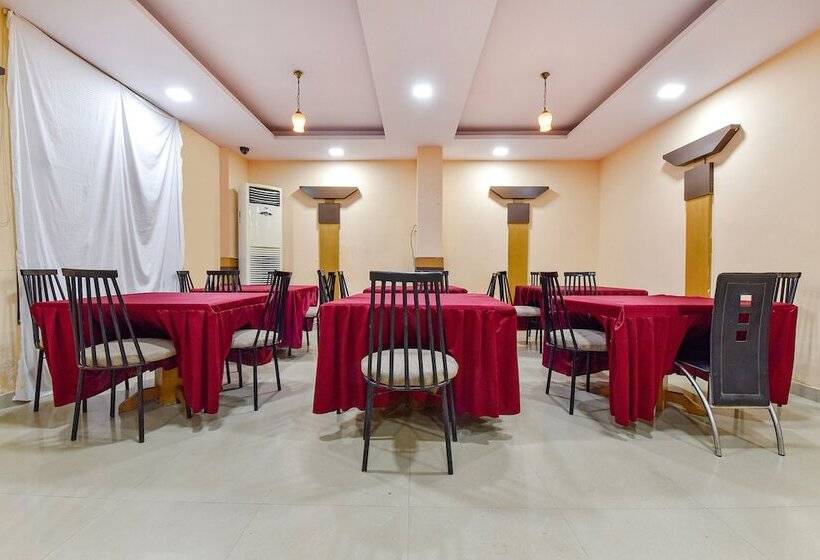 Fabhotel Royal Residency