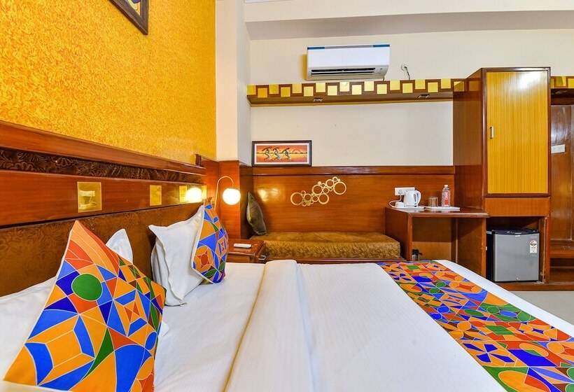 Fabhotel Royal Residency