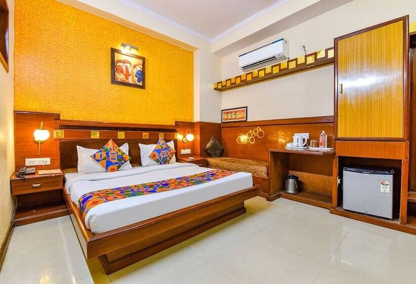 Fabhotel Royal Residency