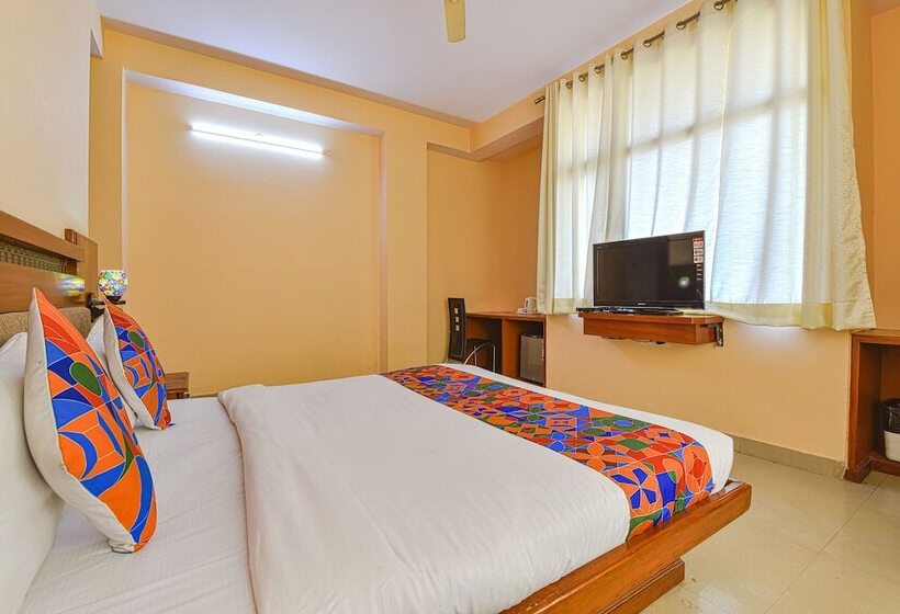 Fabhotel Royal Residency