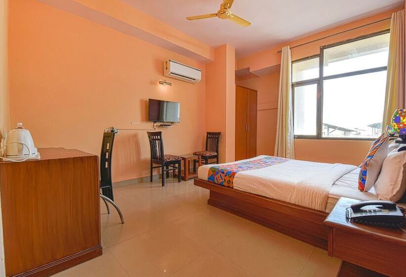 Fabhotel Royal Residency