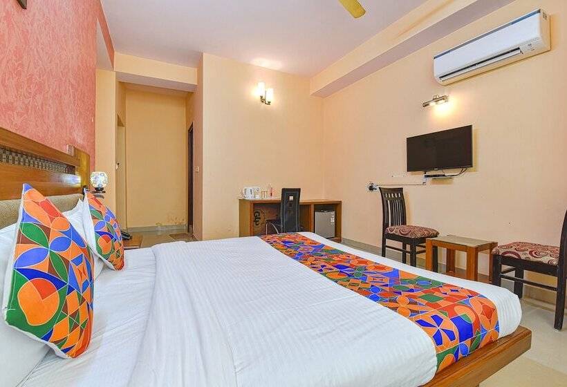 Fabhotel Royal Residency