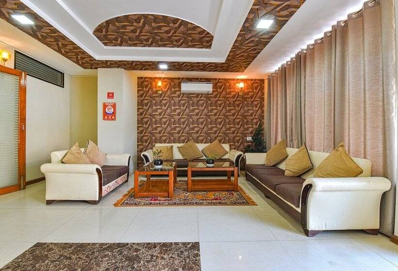 Fabhotel Royal Residency