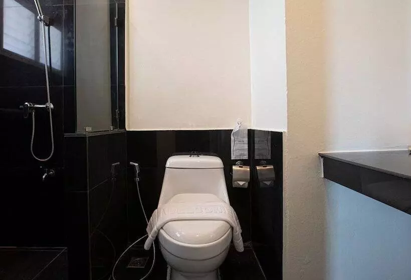 Hotelli B2 Mae Sot Boutique & Budget