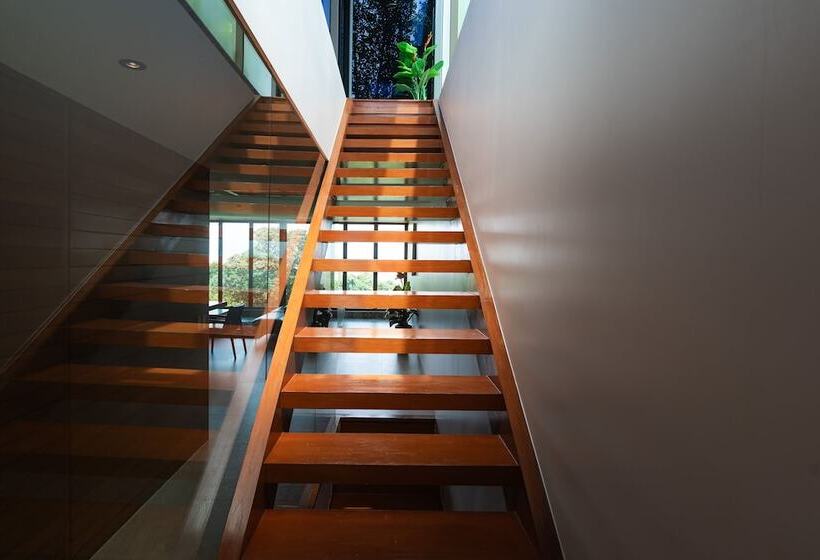 호텔 Bluepoint Seaview Patong 818