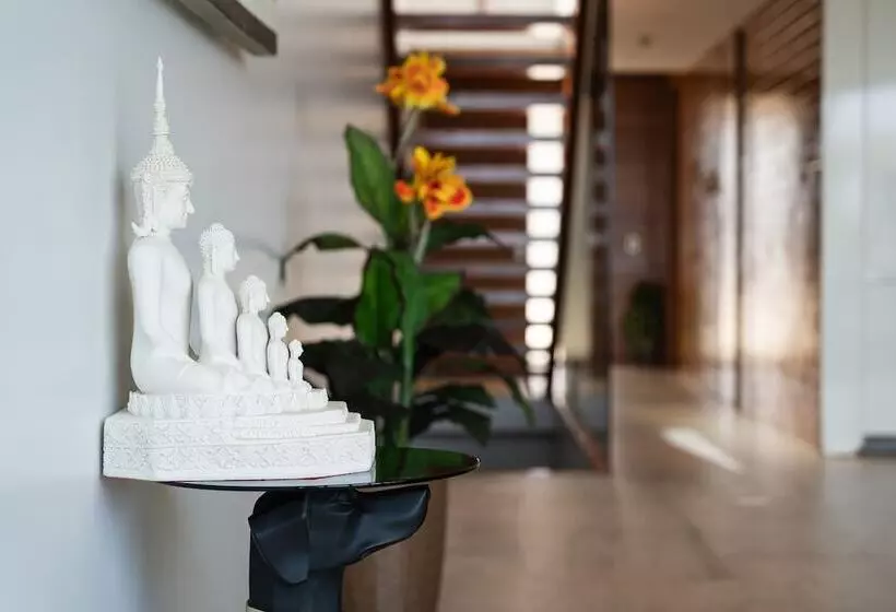 Hotelli Bluepoint Seaview Patong 818