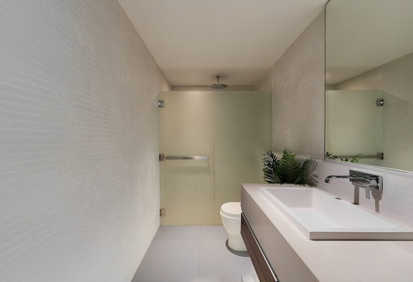 호텔 Bluepoint Seaview Patong 818