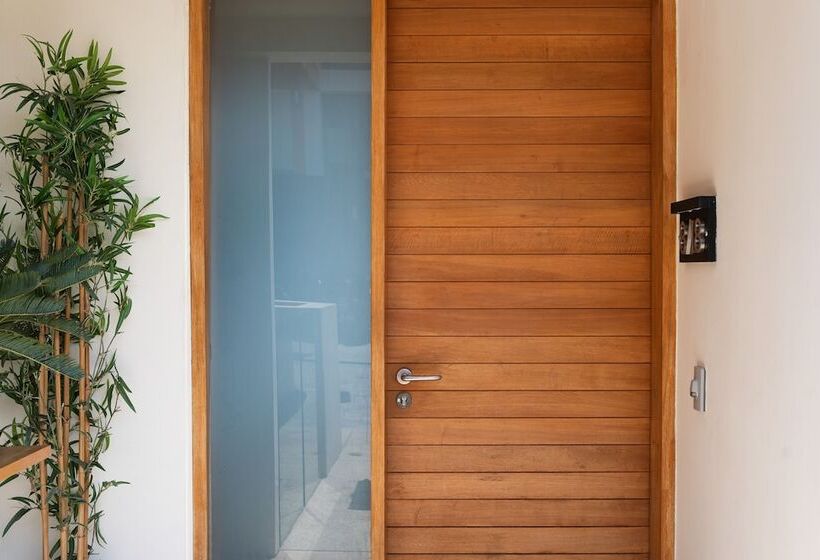 호텔 Bluepoint Seaview Patong 818