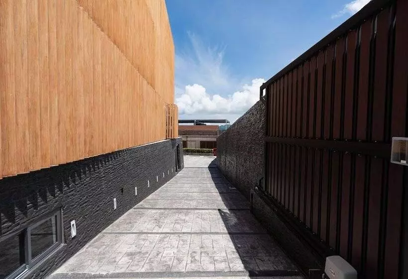 Hotelli Bluepoint Seaview Patong 818