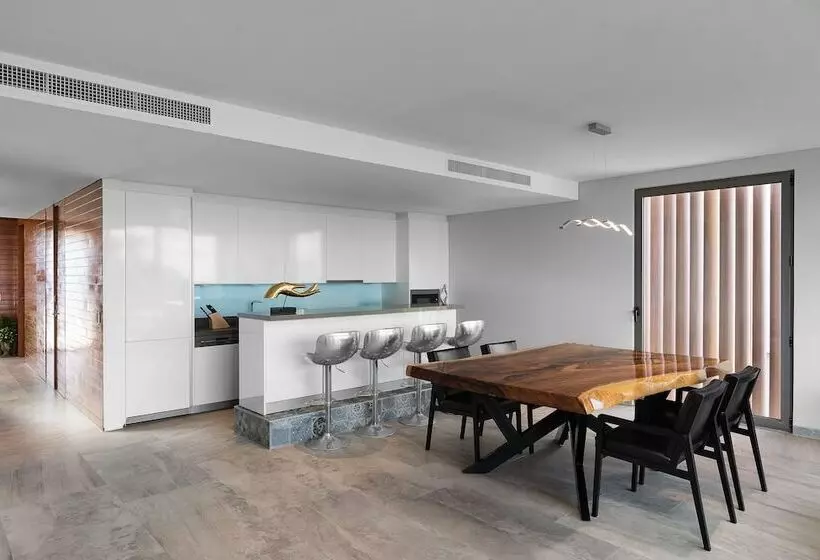 Hotelli Bluepoint Seaview Patong 818