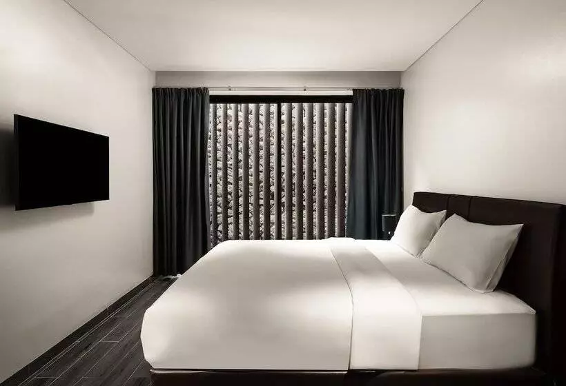 Hotelli Bluepoint Seaview Patong 818