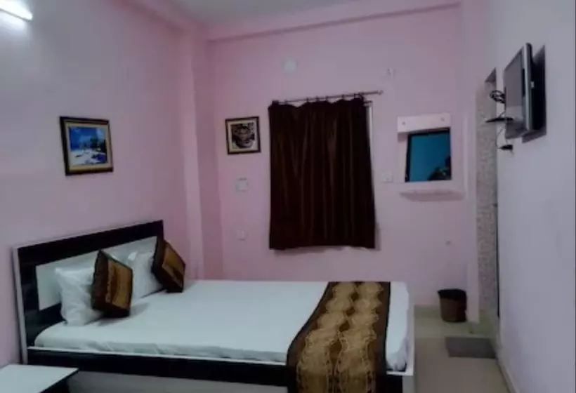 هتل Goroomgo Jagannath Inn Puri