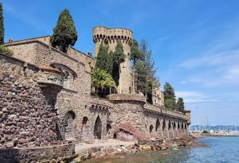 ホテル La Corniche D Or Mandelieu