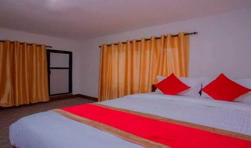هتل Merostay 154 White & Peace