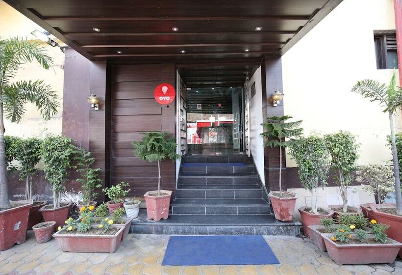 هتل Mm Yellowuds By Oyo Rooms