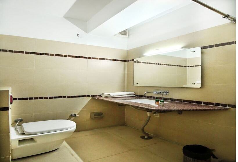 هتل Mm Yellowuds By Oyo Rooms