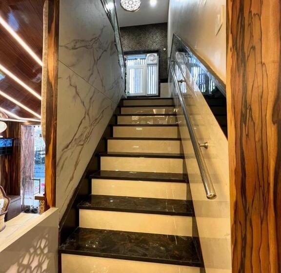 Hotel Mohammedi 1 Min Distance From Dargah Sharif