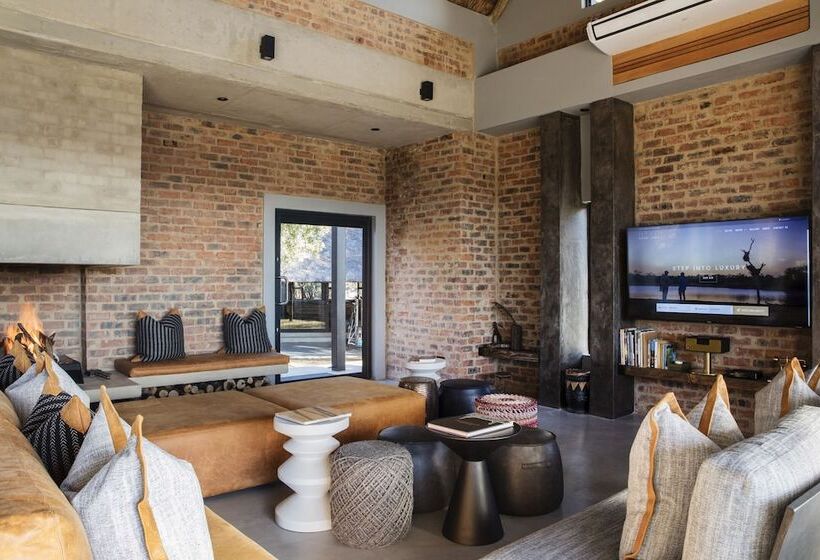 Otel Nako Safari Lodge