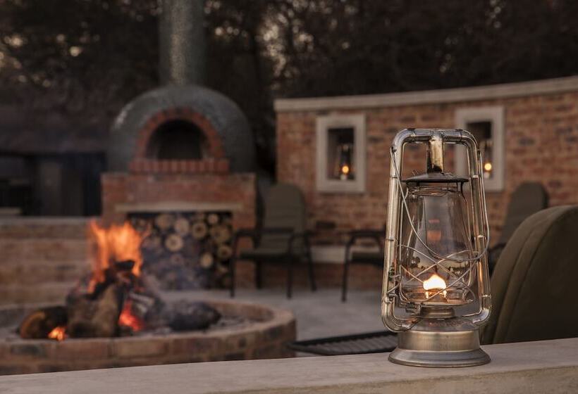 Otel Nako Safari Lodge