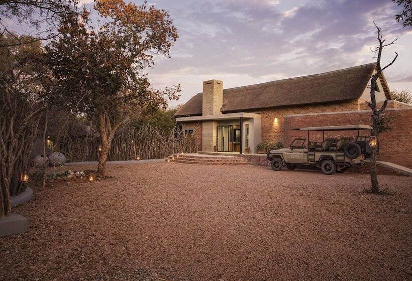 Otel Nako Safari Lodge