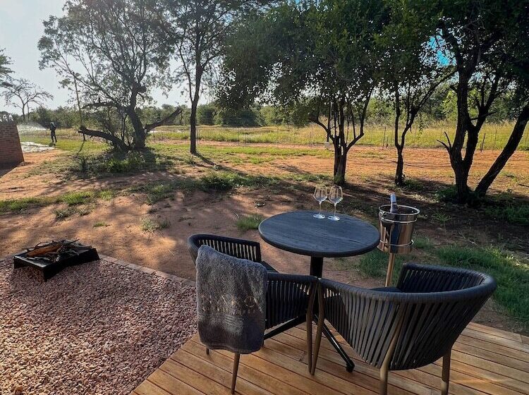 Otel Nako Safari Lodge