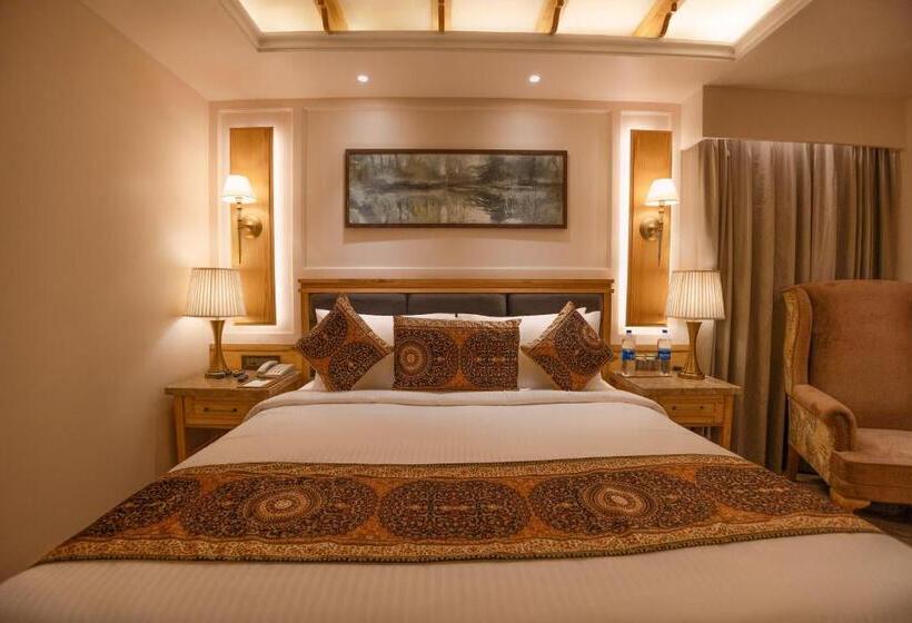 호텔 Presidium Sarovar Premiere Dalhousie