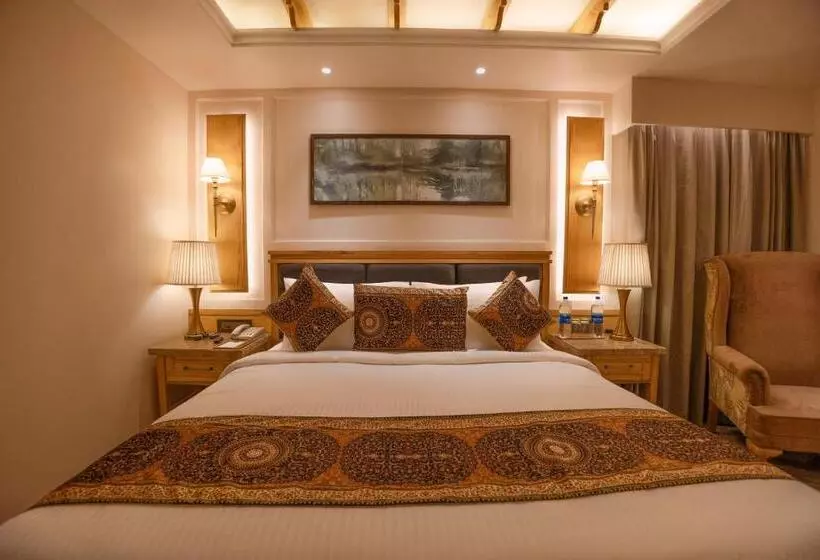 ホテル Presidium Sarovar Premiere Dalhousie