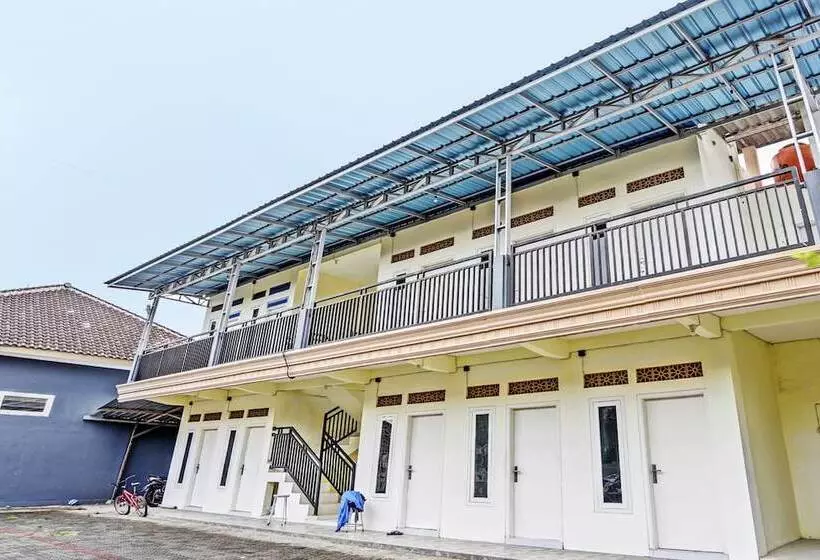 ホテル Spot On 92799 Tanjung Indah Homestay Syariah