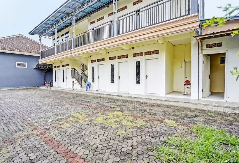 ホテル Spot On 92799 Tanjung Indah Homestay Syariah