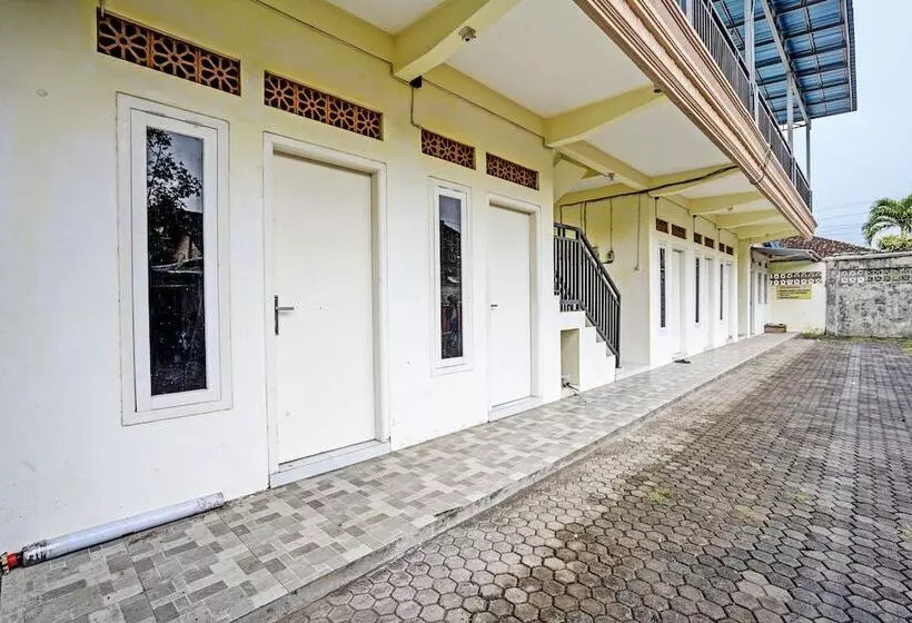 ホテル Spot On 92799 Tanjung Indah Homestay Syariah