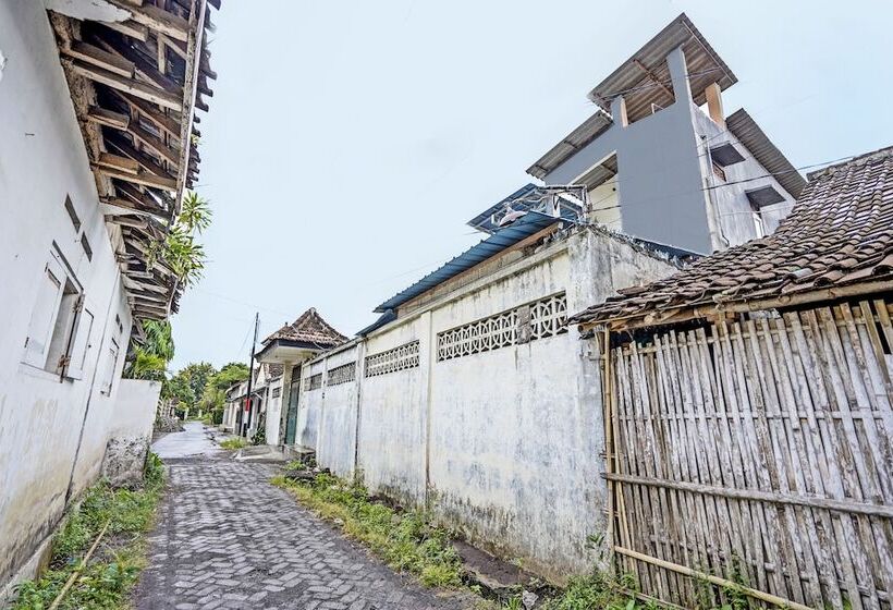 هتل Spot On 92799 Tanjung Indah Homestay Syariah