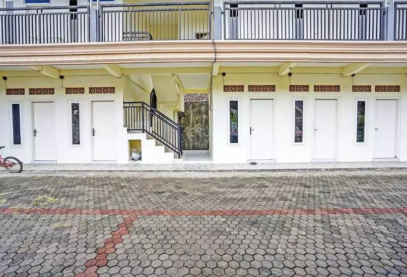 ホテル Spot On 92799 Tanjung Indah Homestay Syariah